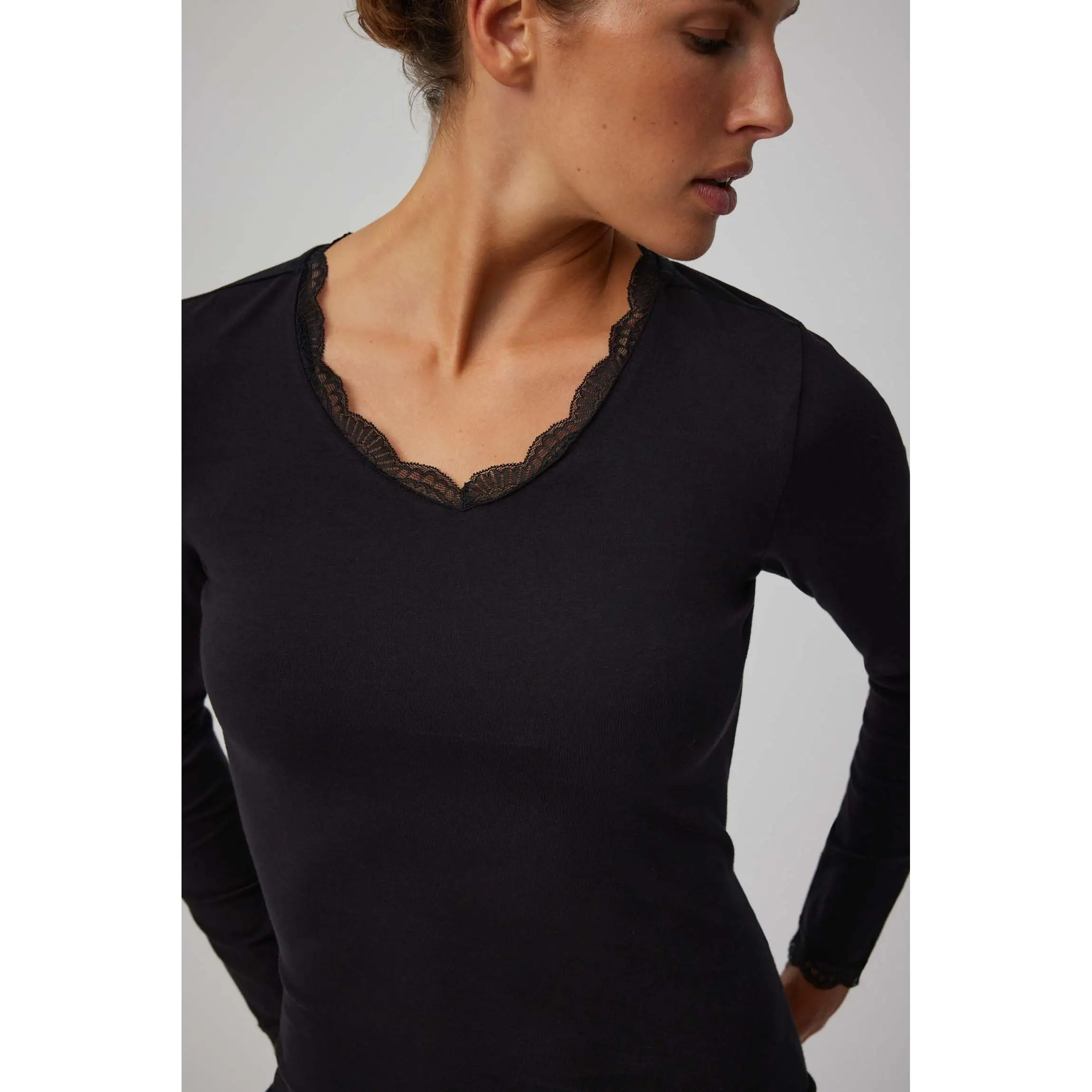 Ysabel Mora - Camiseta lencera manga larga algodón negro