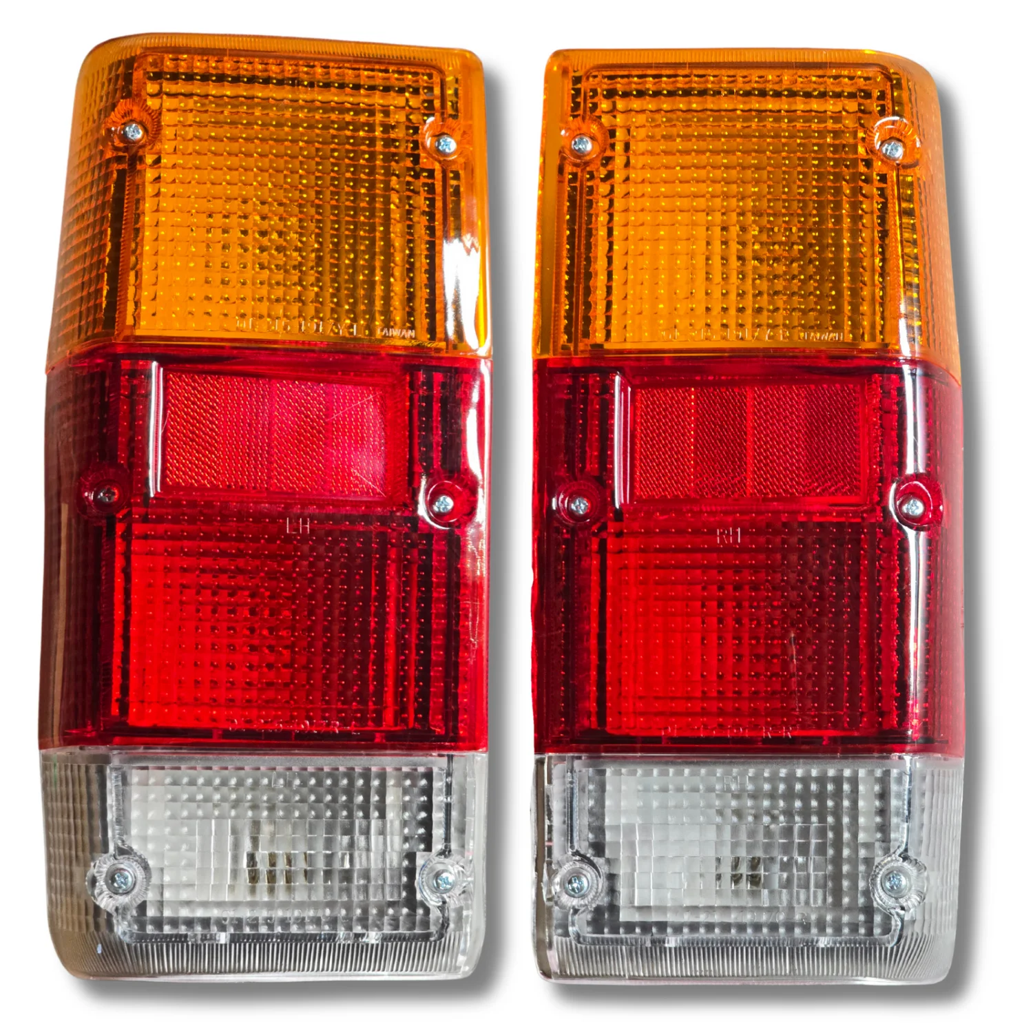 AC Tools Pilotos Traseros Nuevos compatible con Nissan Patrol K160 - Incluyen Portalámparas, Tornillos y Bombillas. Precio por la pareja.