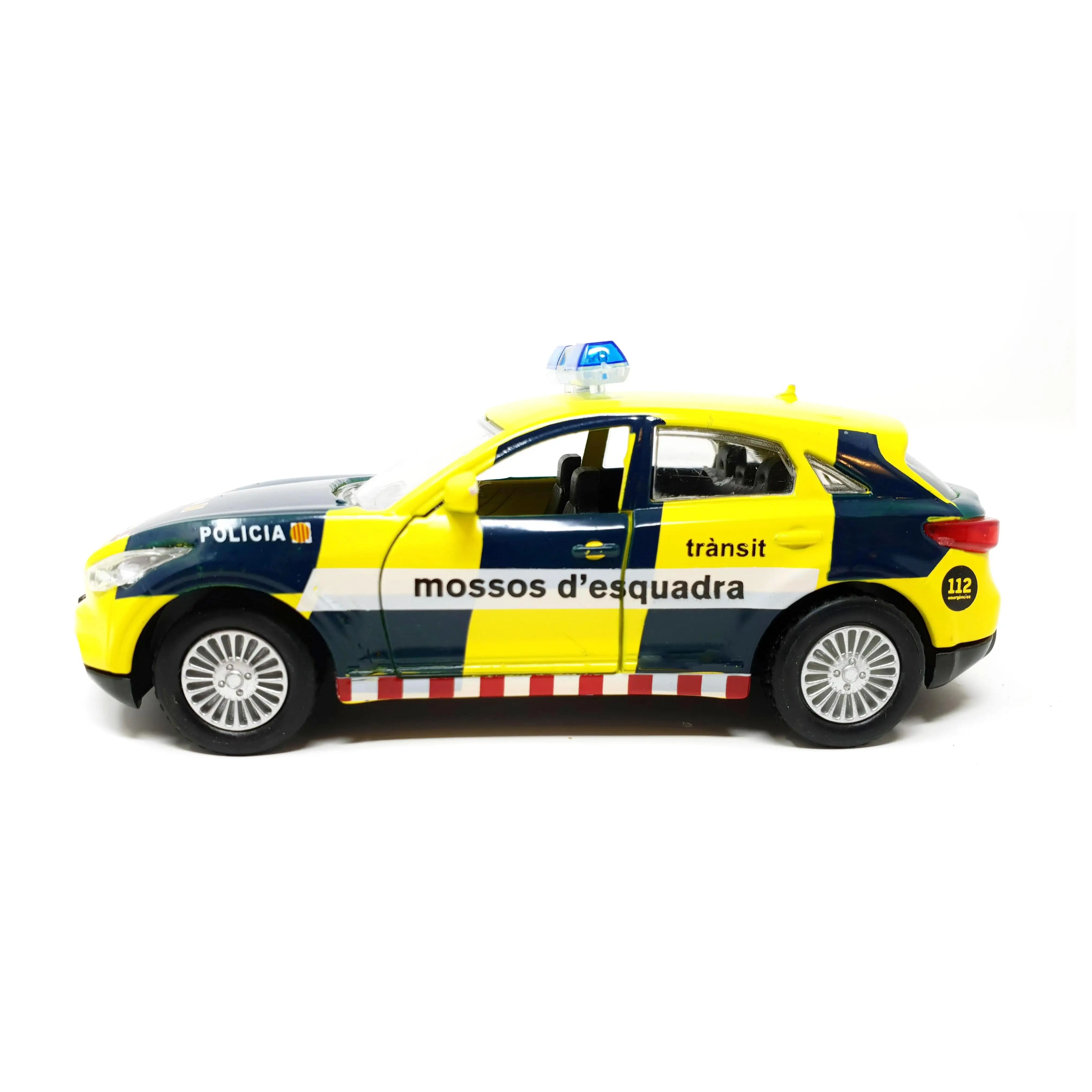 Vehículo Mossos d´Esquadra, ruedas libres, las puertas delasnteras se abren, metálico con partes de plástico, no recomendado para menores de 3 años por contener piezas pequeñas. PLAYJOCS GT-2619