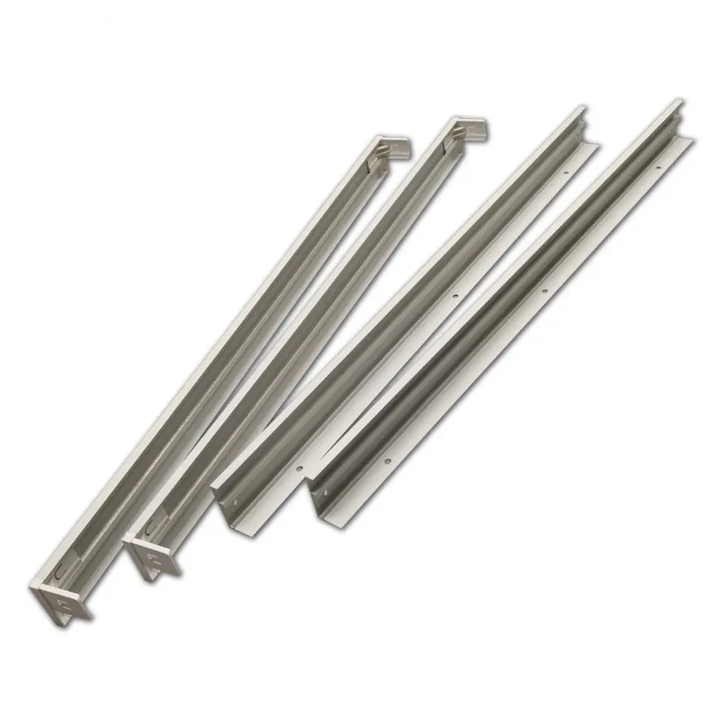 LED ATOMANT Marco de superficie compatible con paneles LED de 60x60 cm. Fabricado en aluminio resistente, permite instalar paneles LED en techos donde no es posible el montaje empotrado. Ideal para