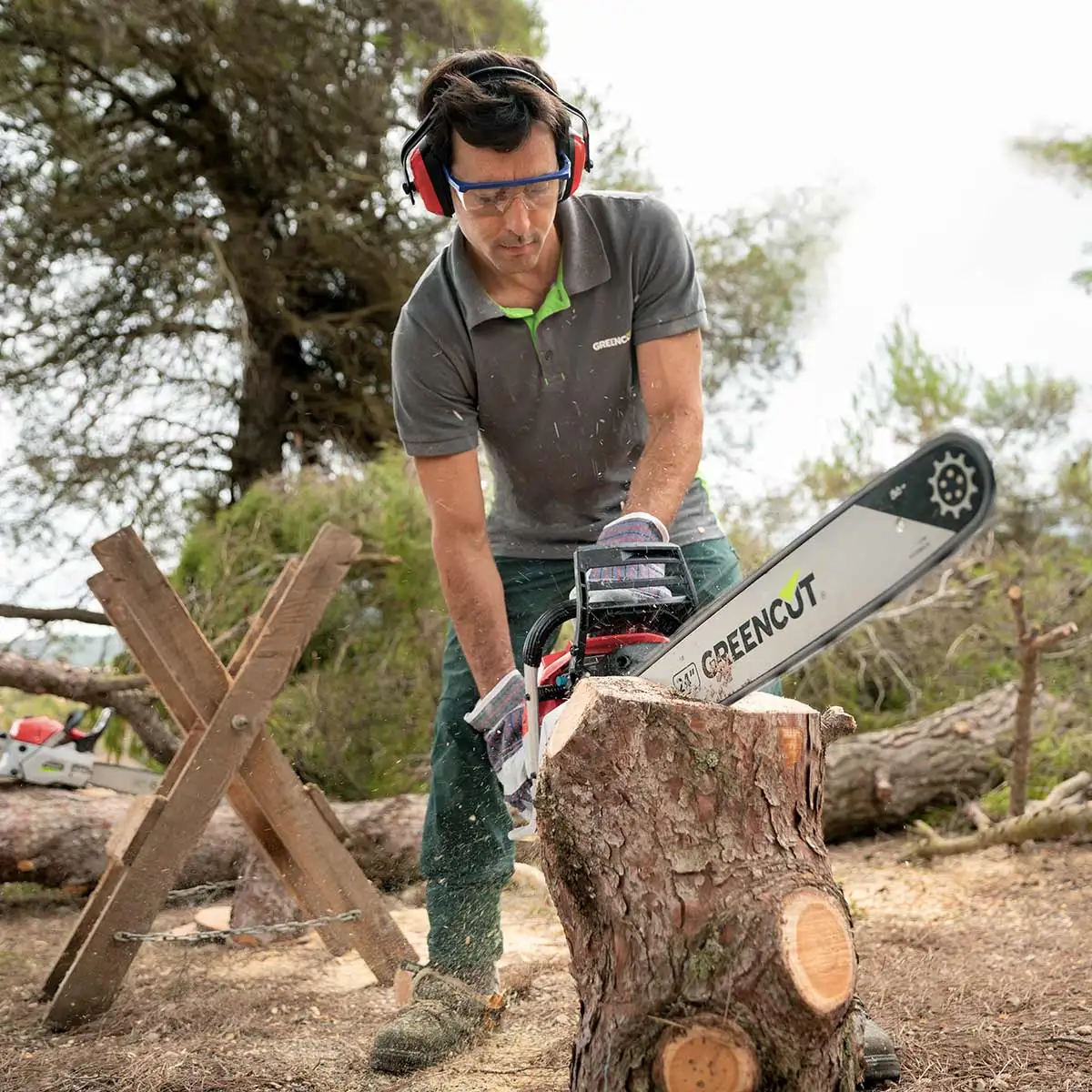 Greencut gs720x - gasoline chainsaw, 2-stroke 72cc thermal engine, 24 toothed bar, for felling and pruning, ergonomic handlebar