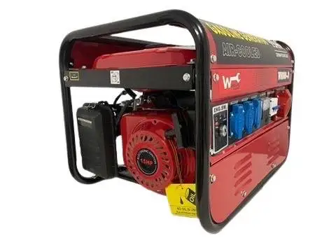 2500w gasoline generator with silent technology, 15 liter tank and 4 three-phase single-phase electrical outlets