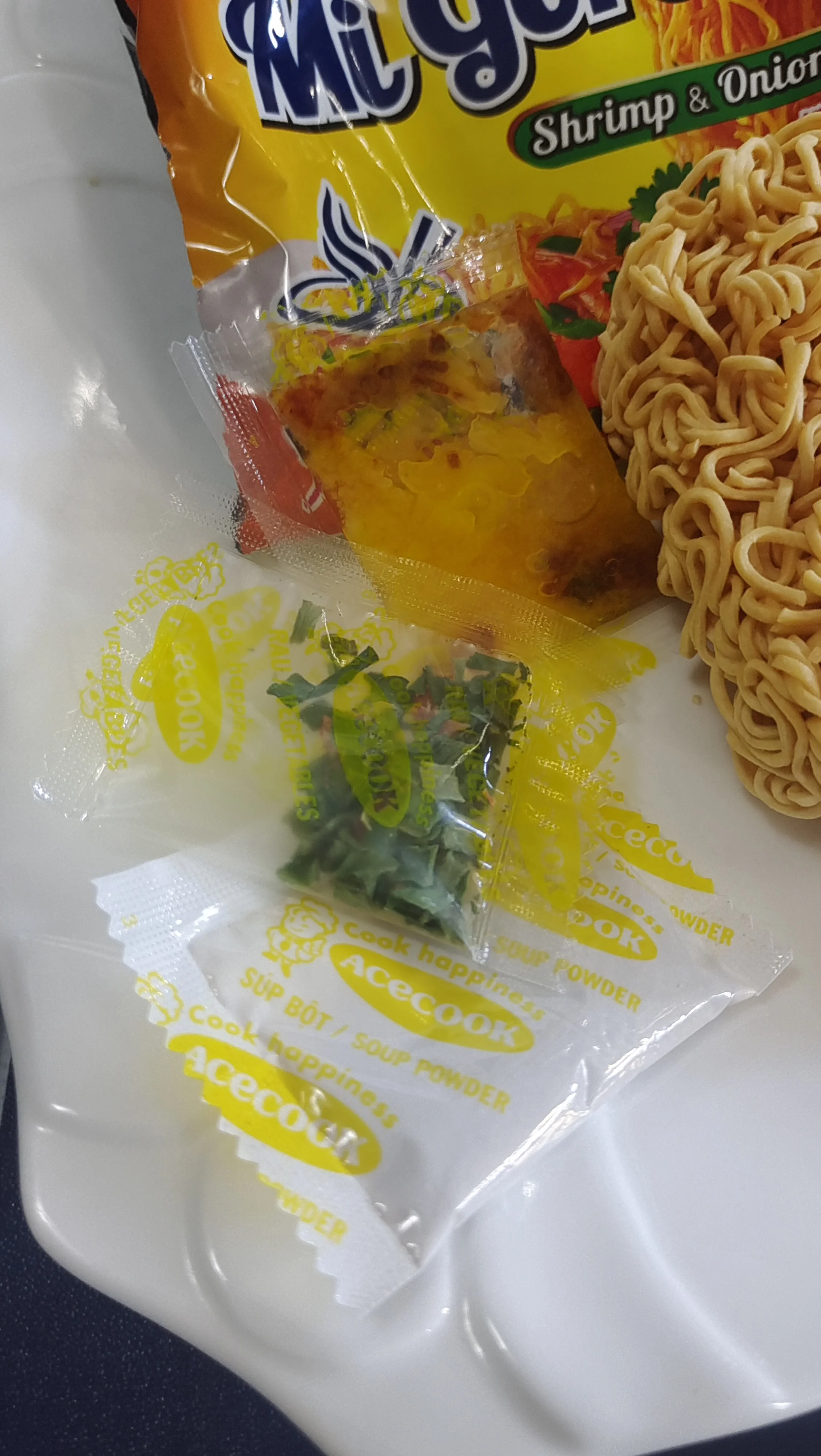 (ACECOOK) HAO instant noodles with chicken flavor 74G