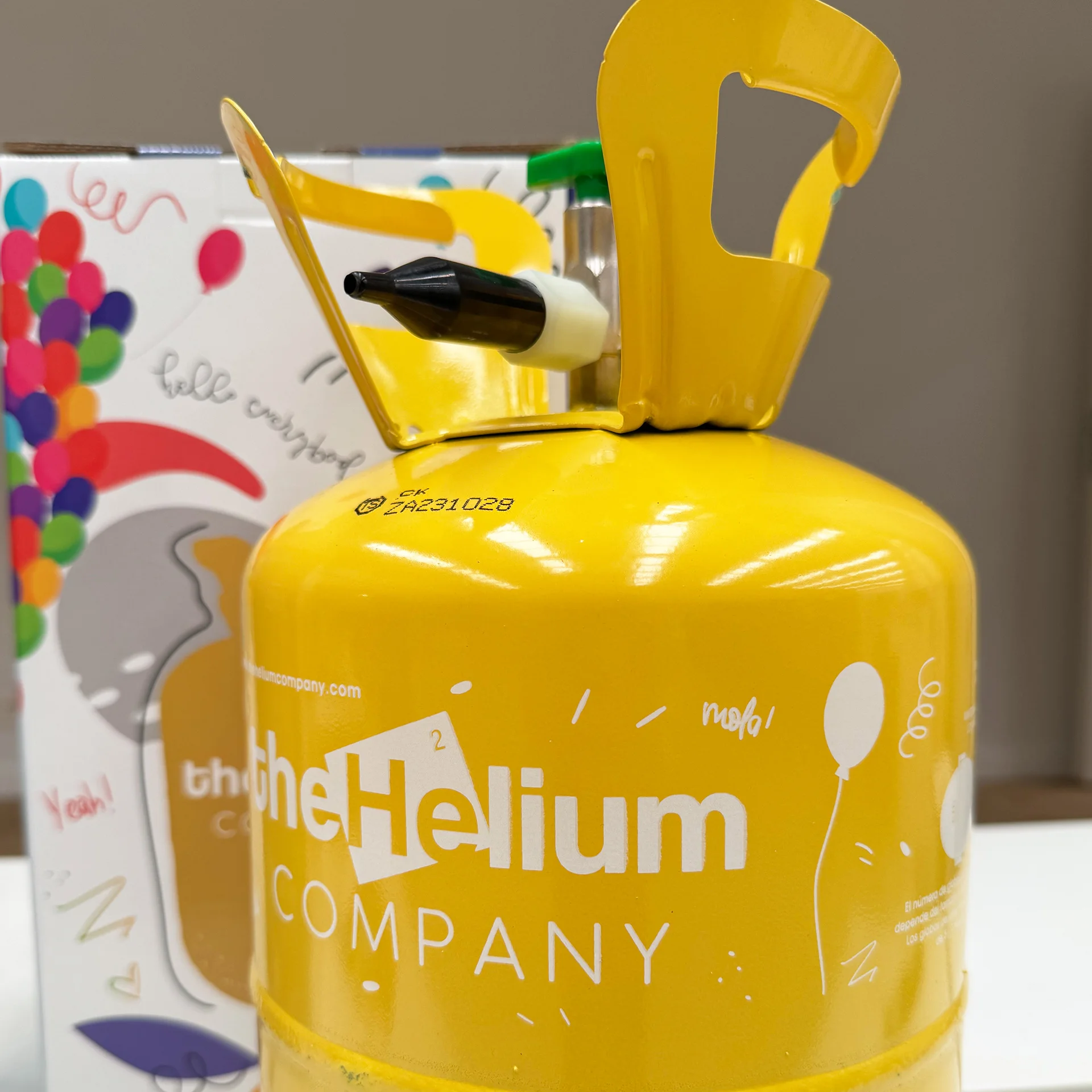 Helium Helium for balloons The Helium Company 0.25m3 Helium bottle