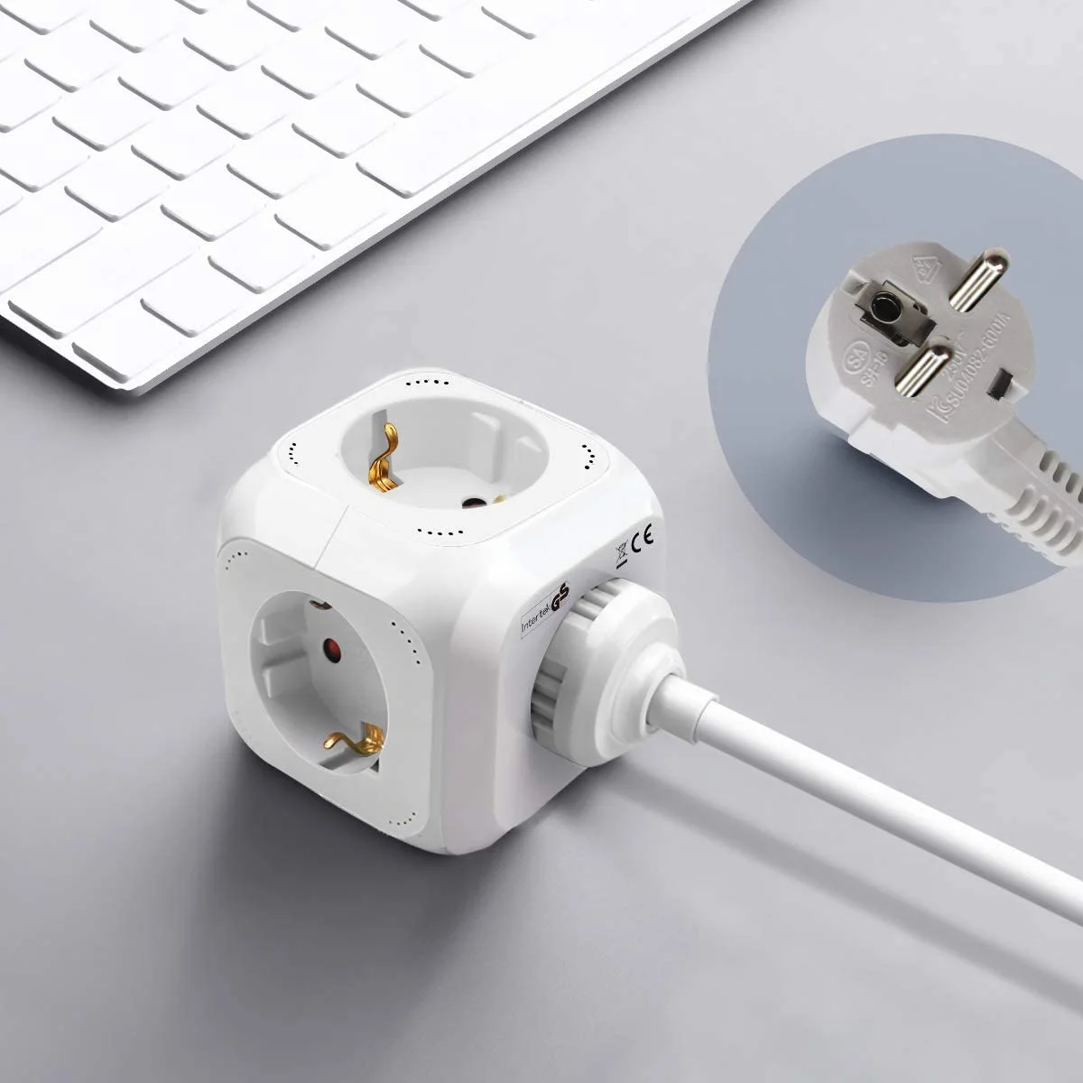 Extracting 6 in 1 cube Power Strip plug with USB 4 plugs + 2 USB ports 5V 1.5M, MAX 3680W 16A for home office