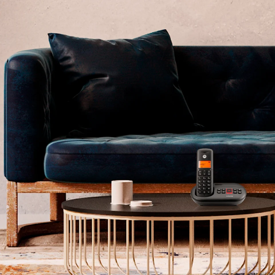 Motorola Voice E211 - Cordless Landline Phone with Digital Answering Machine, Caller ID, 50 Contacts, and Do Not Disturb Function, Black