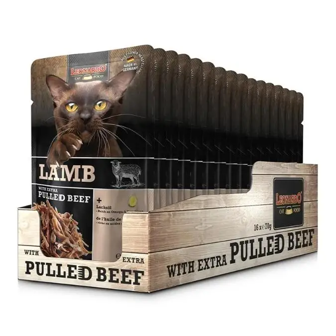 16 Sobres x 70 gr - Leonardo Sobre Cordero + Carne Extra Desmenuzada de Ternera para Gatos