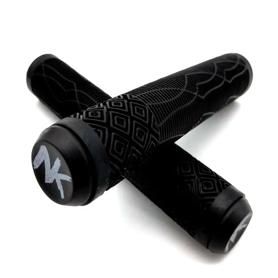 Puños Nokaic 160mm para Scooter Patinete Freestyle.
