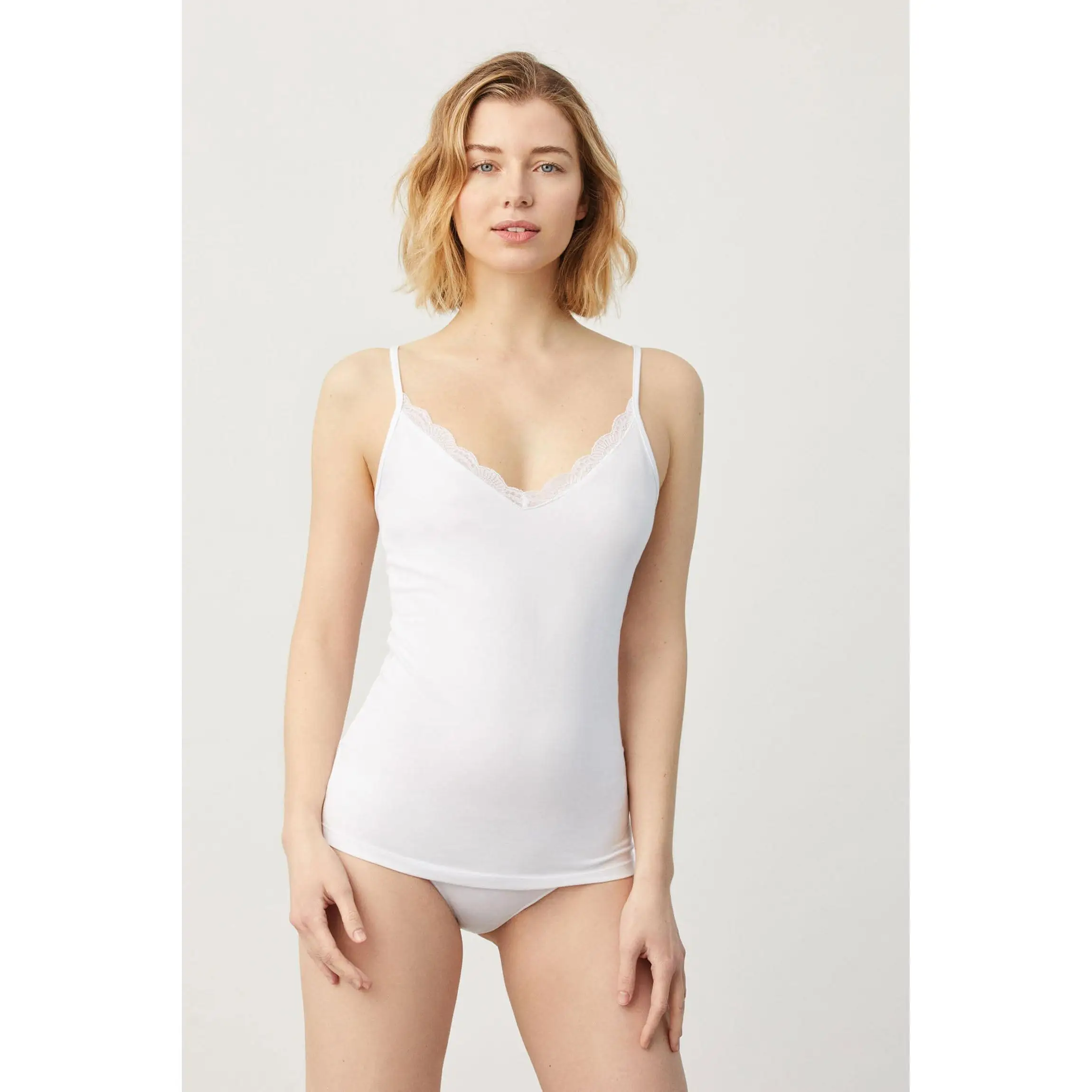 Ysabel Mora - Camiseta lencera tirante fino algodón blanco