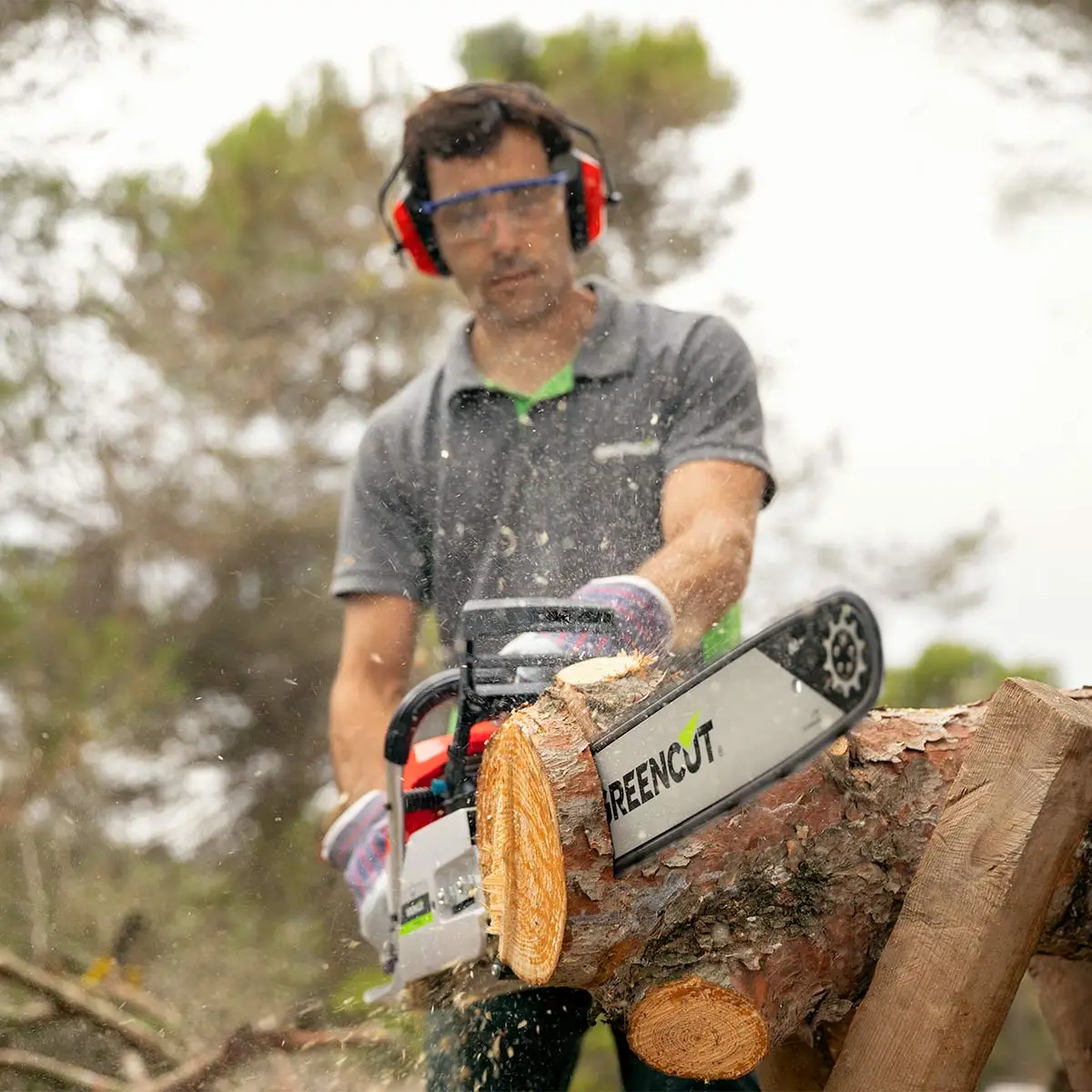Greencut gs720x - gasoline chainsaw, 2-stroke 72cc thermal engine, 24 toothed bar, for felling and pruning, ergonomic handlebar