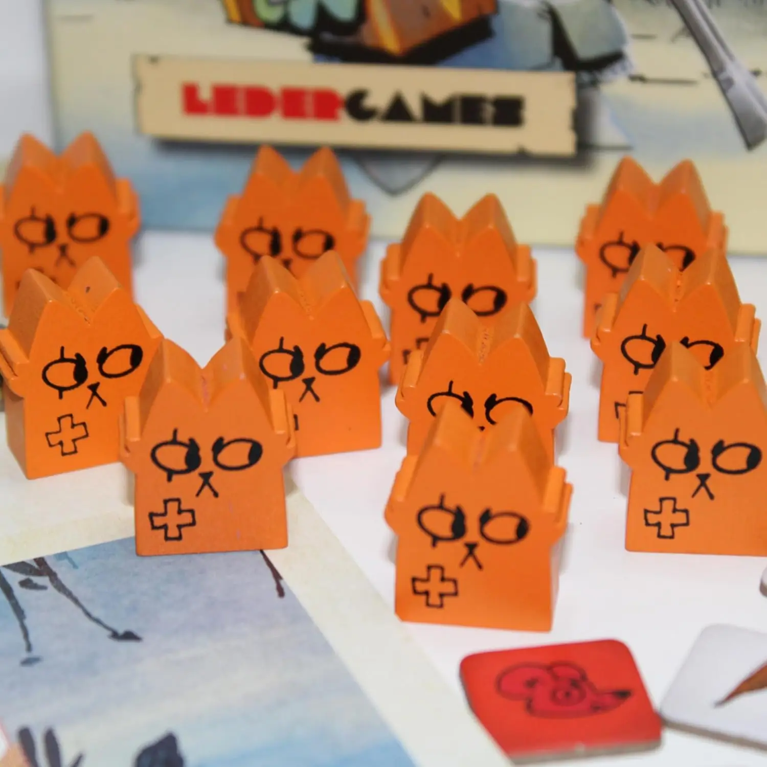 2tomatoes Games | Root: the marauders | Board game with board | Rolling dice | 2-6 players | Language: Spanish | Theme: Animals