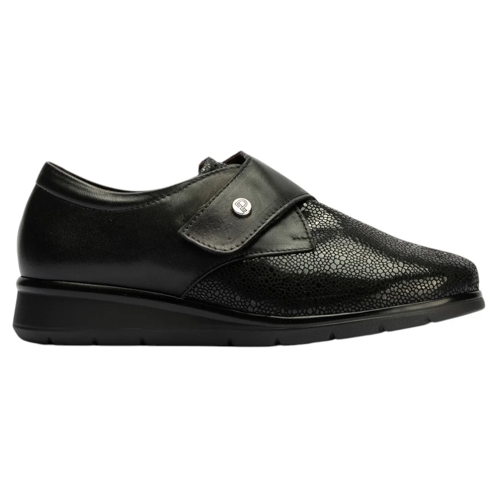 Zapatos Pitillos modelo 10710 en color Negro