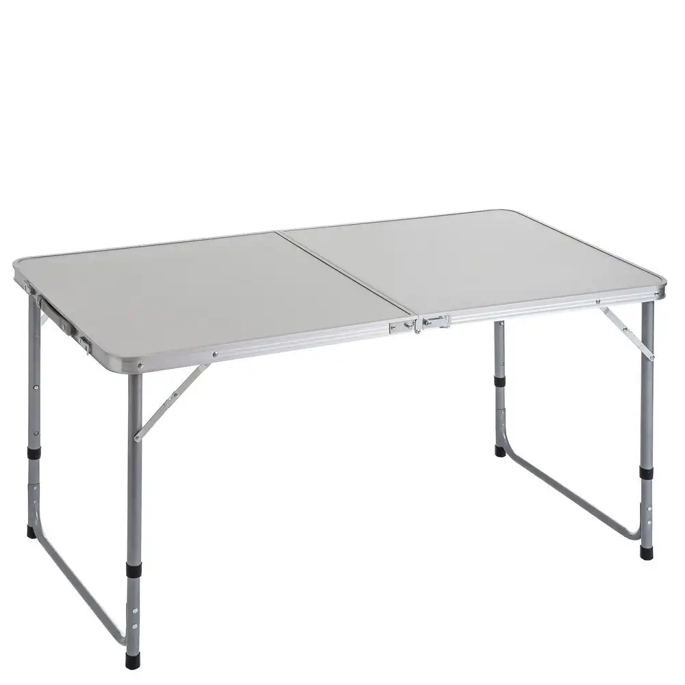 Mesa plegable camping y playa 120x60x70 cm, atura regulable 50-60-70 cm, mesa picnic portátil con asa transporte, patas plegables acero, tablero MDF aspecto madera nogal, gris, antivuelco y compacta.