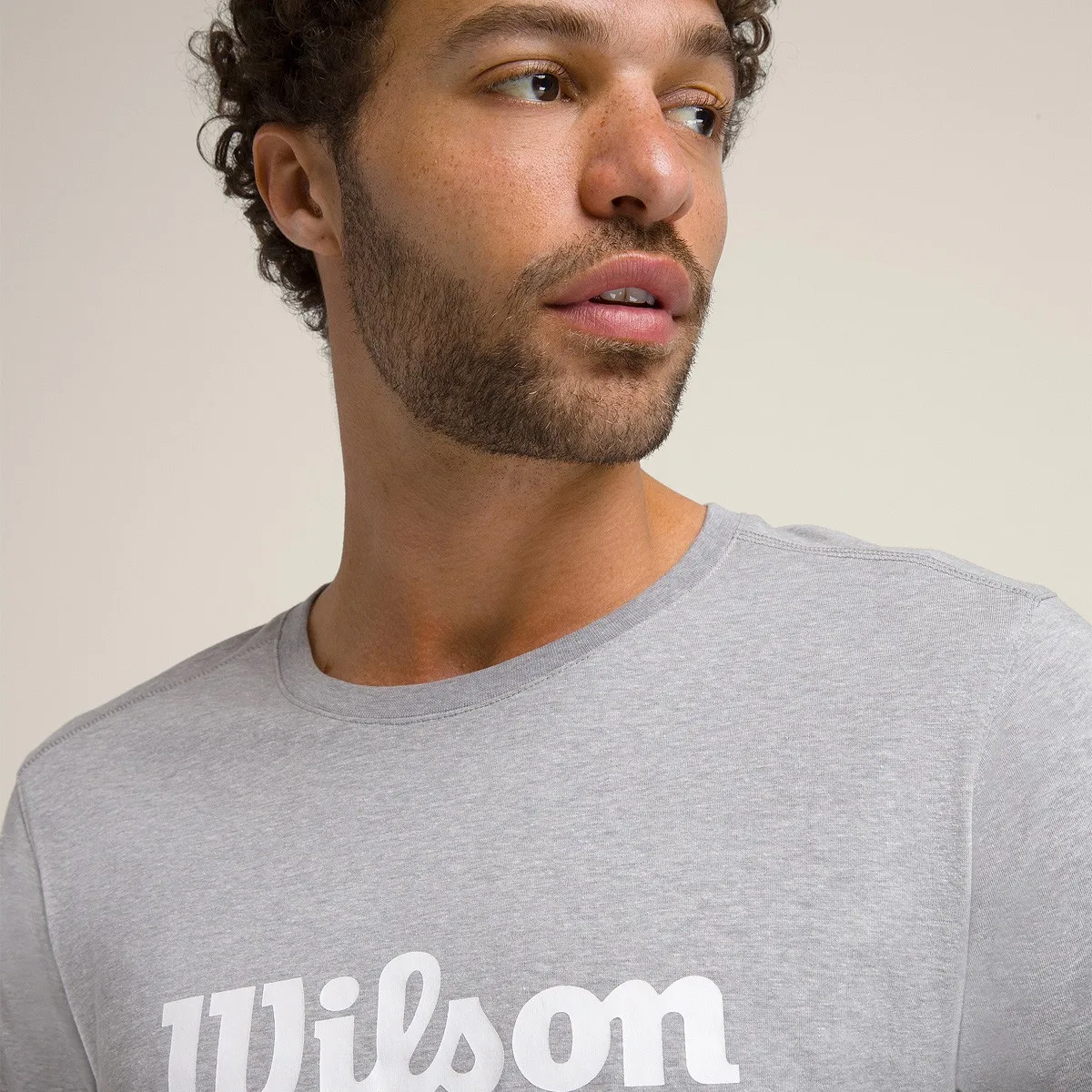 Camiseta Wilson Algodón Graphic Tee – Estilo Urbano y Deportivo, Máximo Confort | Negra o Gris