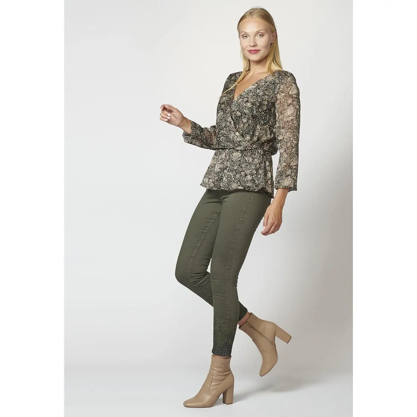Koroshi Blusa fluida manga larga para mujer con escote cruzado de pico