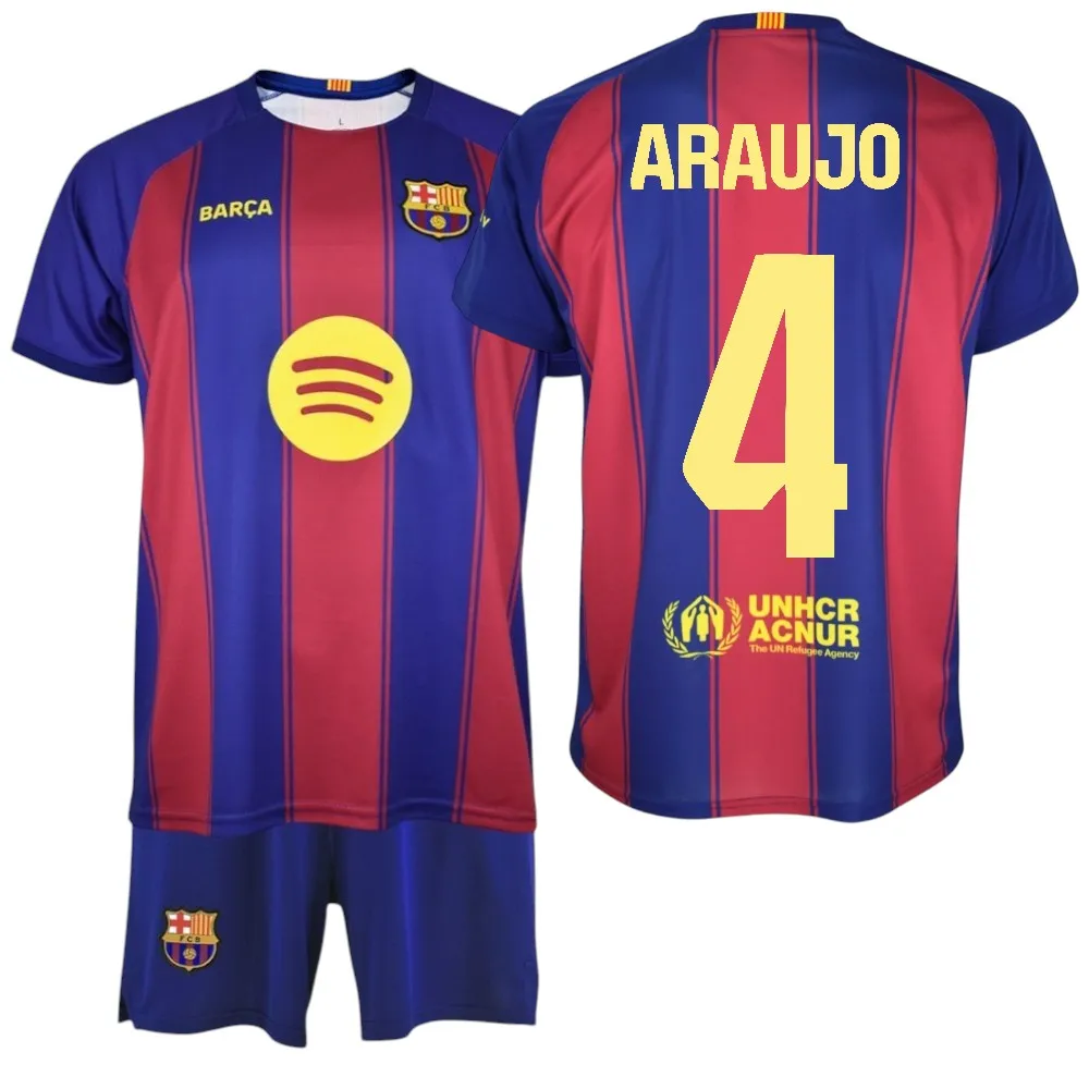 F.C Barcelona - Conjunto Camiseta y Pantalón Niño - Jugador ARAUJO Nº4 - Diseño Blaugrana Clásico - Escudo Bordado - Tejido Transpirable - Ideal para regalo