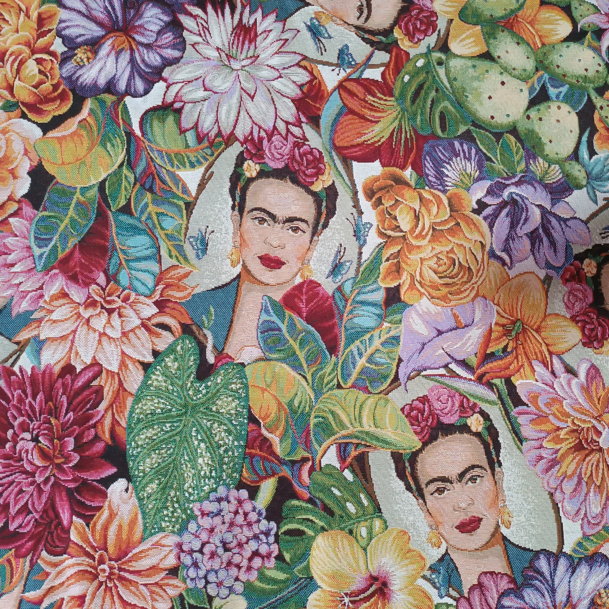 Lafabricadelastelas- Gobelino Jacquard Frida Khalo México con flores, Marilyn Monroe Hollywood.