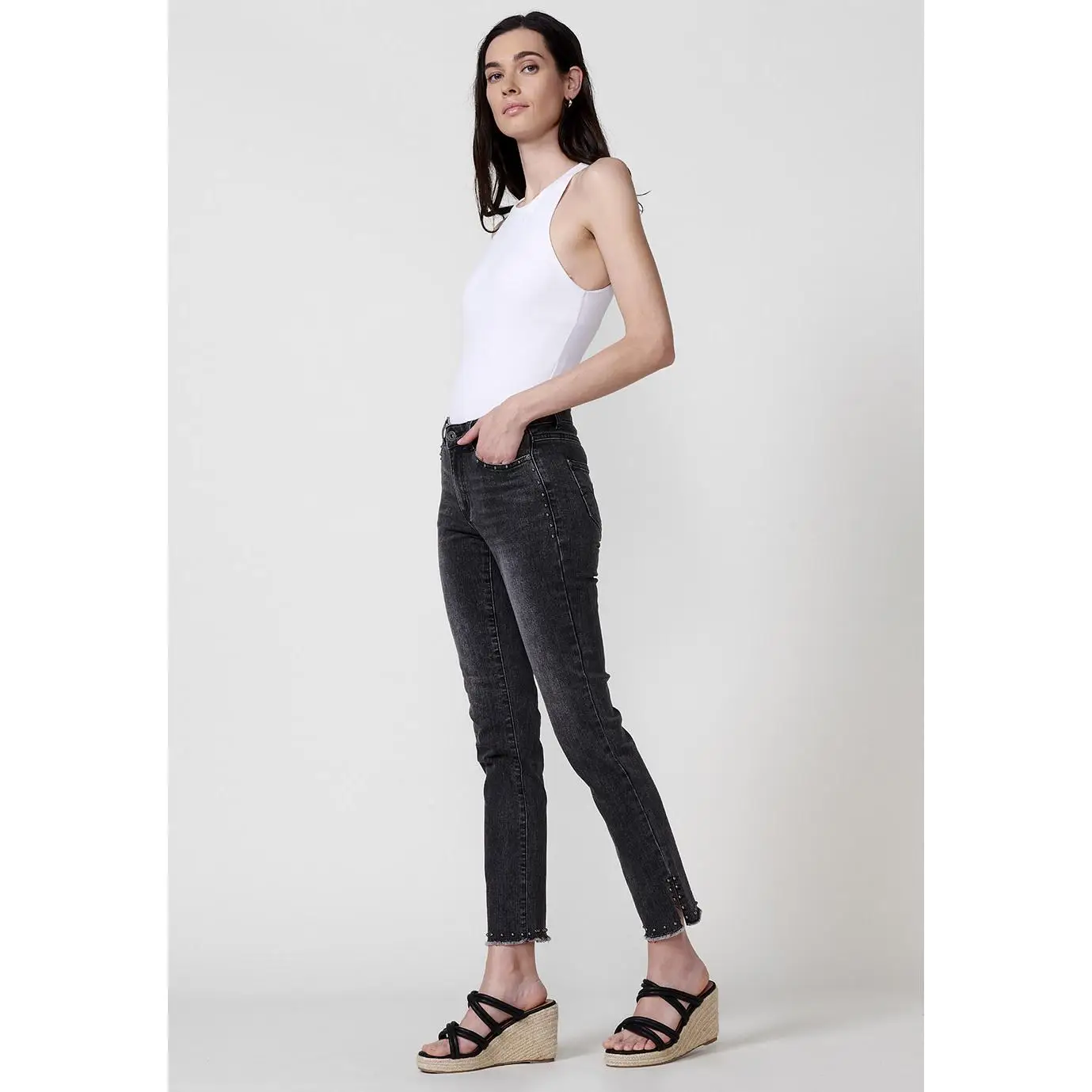 Koroshi Pantalón Mujer denim recto con tachuelas – Koroshi denim negro