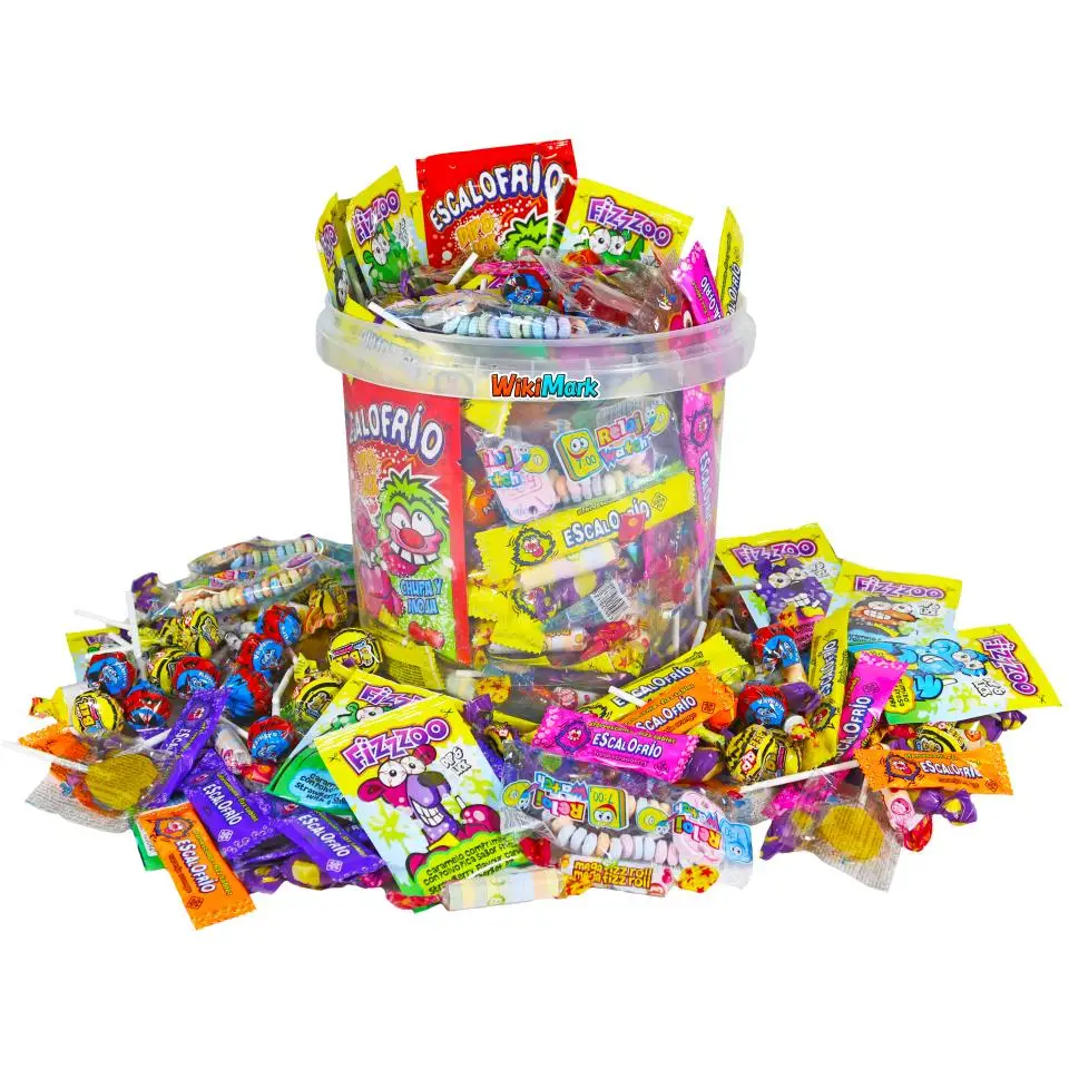 Large cube with more than 200 sweets without WikiMark allergens. For birthday, Hallowen, Christmas or Piñatas. Gluten free and milk free. Suitable for everyone. 1,5Kg of candies and sweets.