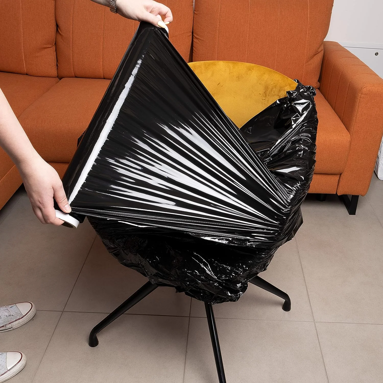 Transparent or Black Film for Packing 50cm X 200m, 23 Microns Paper Roll Resistant Plastic Film with High Elasticity for Moving and Shipping (Black Packaging Film, 6 Rolls)