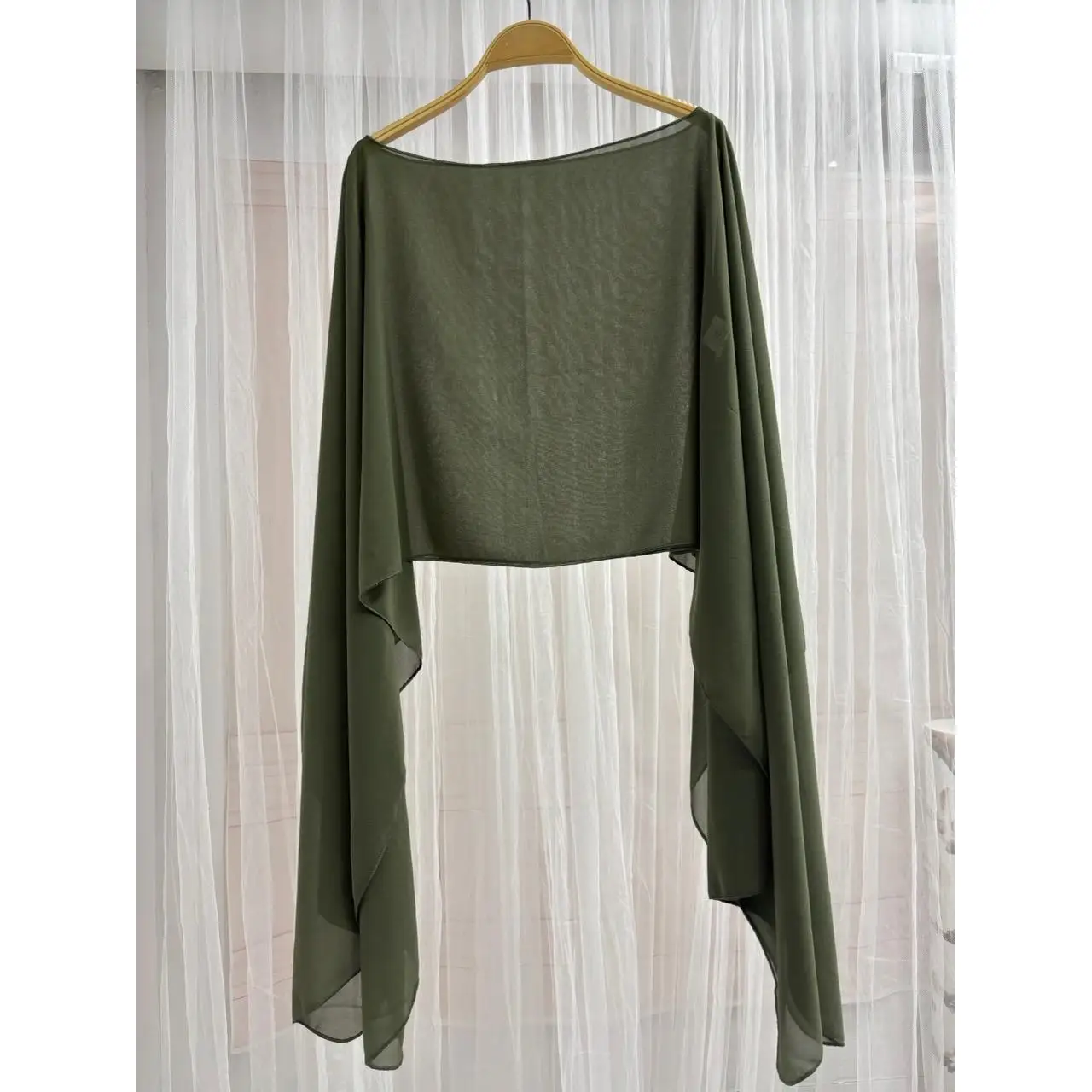 capa verde militar de gasa para fiesta con medidas de 200x90cm