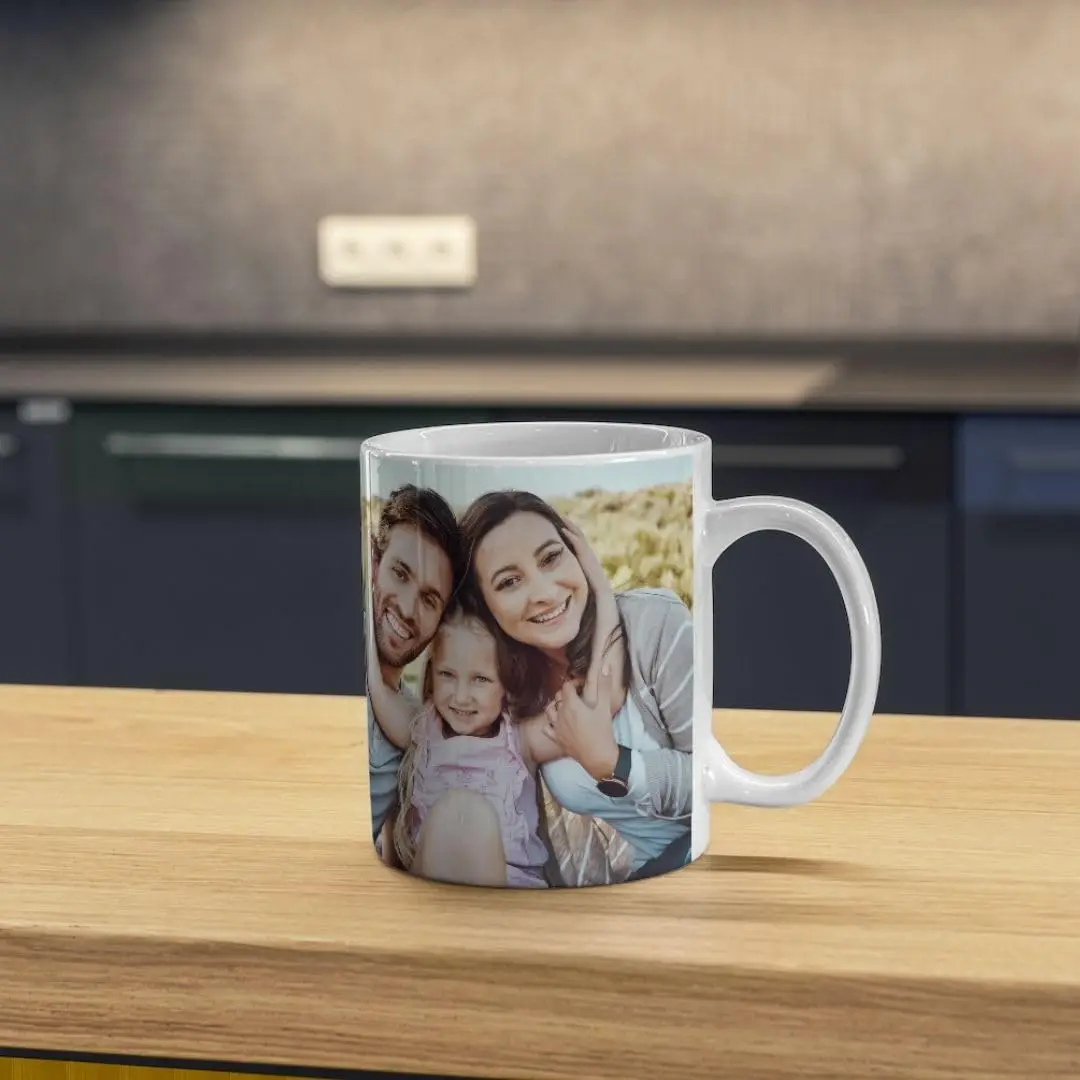 Personalized Ceramic Mug by DeRegaloos for Custom Photos, 330ml Capacity, High-Definition Print, Dishwasher and Microwave Safe, Ideal Gift for Valentine’s Day, Birthdays, and Anniversaries.
