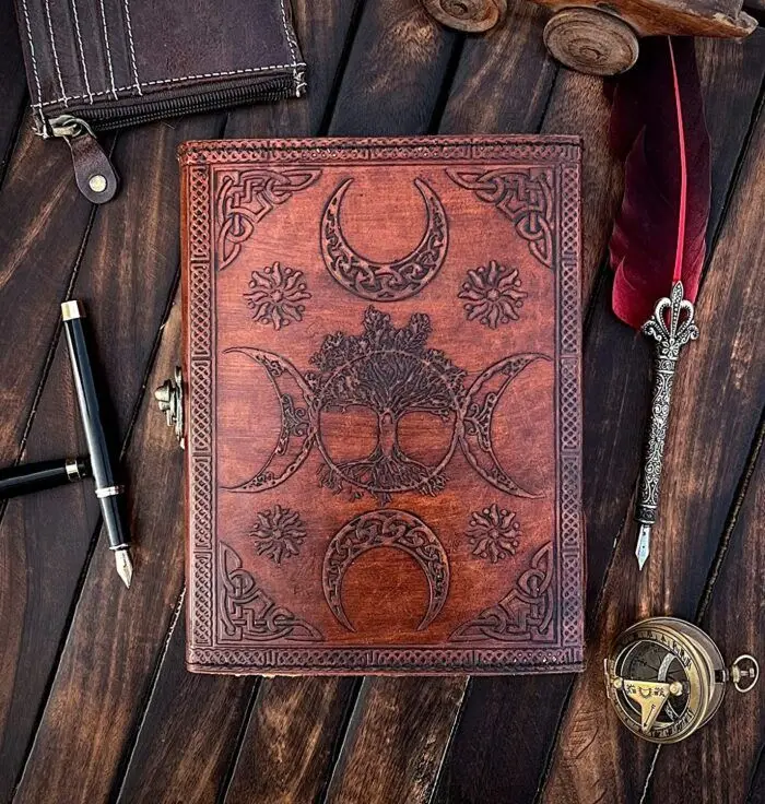 Grimoire Book of Shadows science Paranormal size 20x15cm