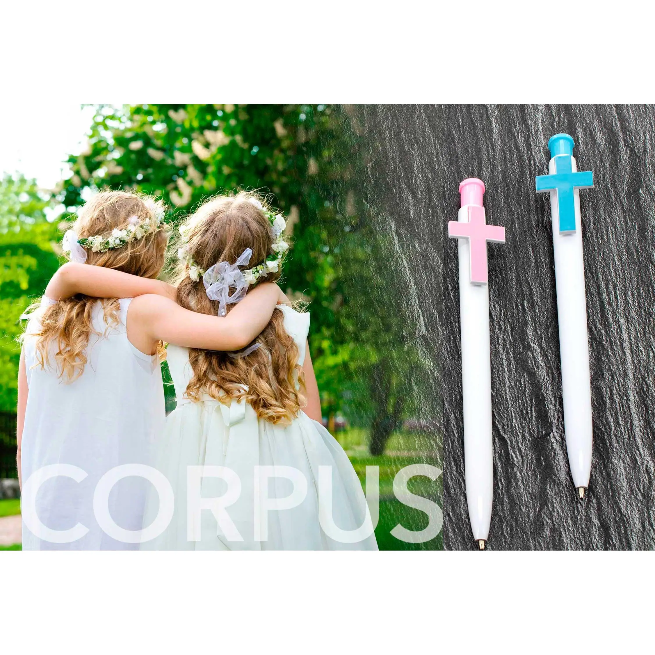 Boligrafo en PVC con pulsador en forma de Cruz en color Rosa o Azul. Con escritura en Azul. Medida 13,60 cm. Un regalos perfecto para dar como recuerdo a los invitados a una Primera Comunión o un