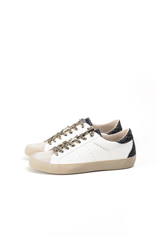 Wunder Spring retro style Corina material combination sneaker