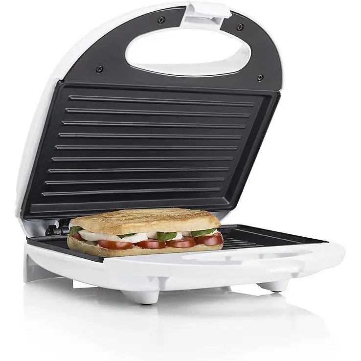 Maxhome-sandwich maker Basic Home 700-800 W, ideal to paracter and toast any type of bread.