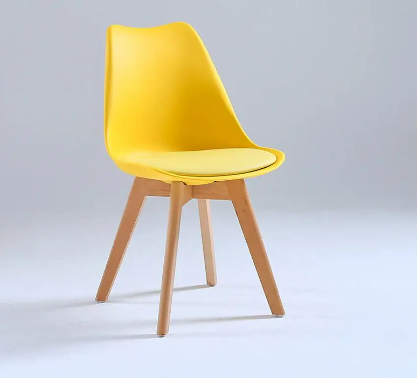 Set of 4 tulip chairs with wooden legs, medieval nordic style furniture, with padded faux leather seat, for desk, dining room, bedroom, balcony or restaurant bar hospitality, office nordic kitchen dining table,