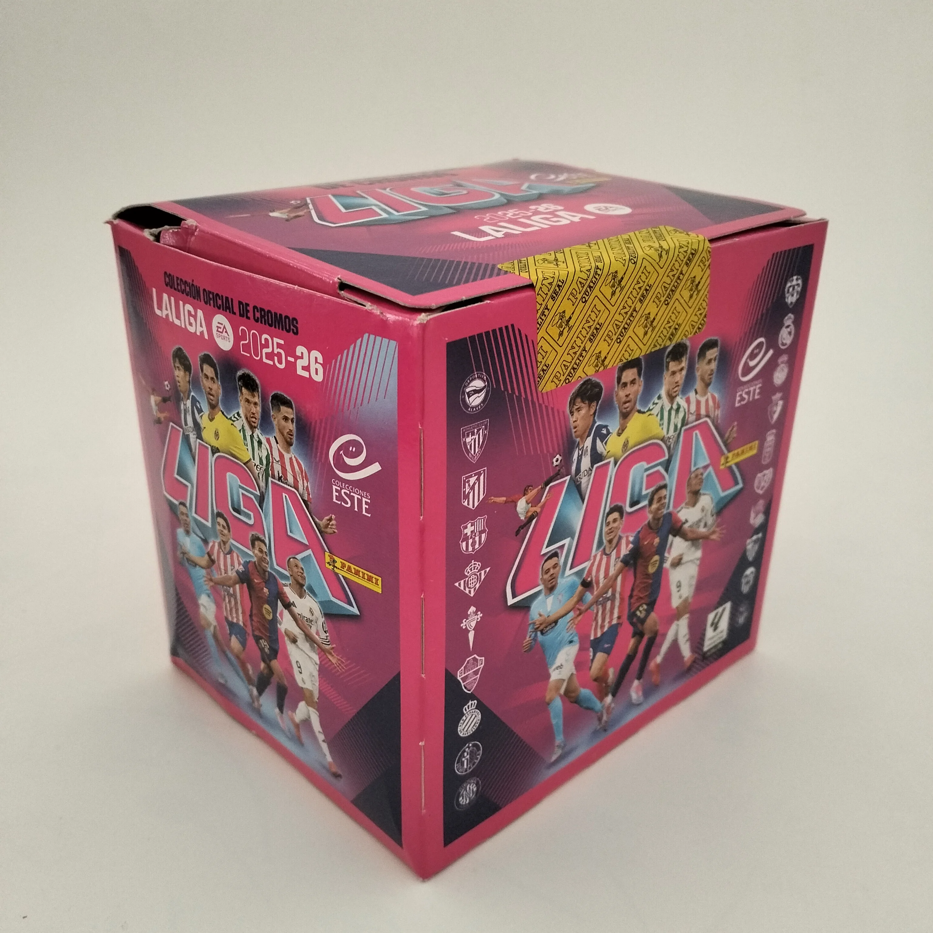 3rd edition panini liga este 2025-26 – box of 50 third edition envelopes |   Official football trading cards