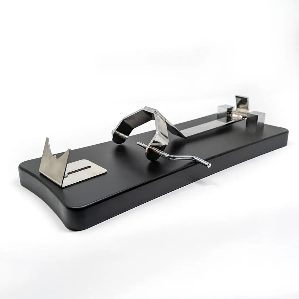 Jamonero Aragonia Negro de Madera lacada y herrajes de acero inox.