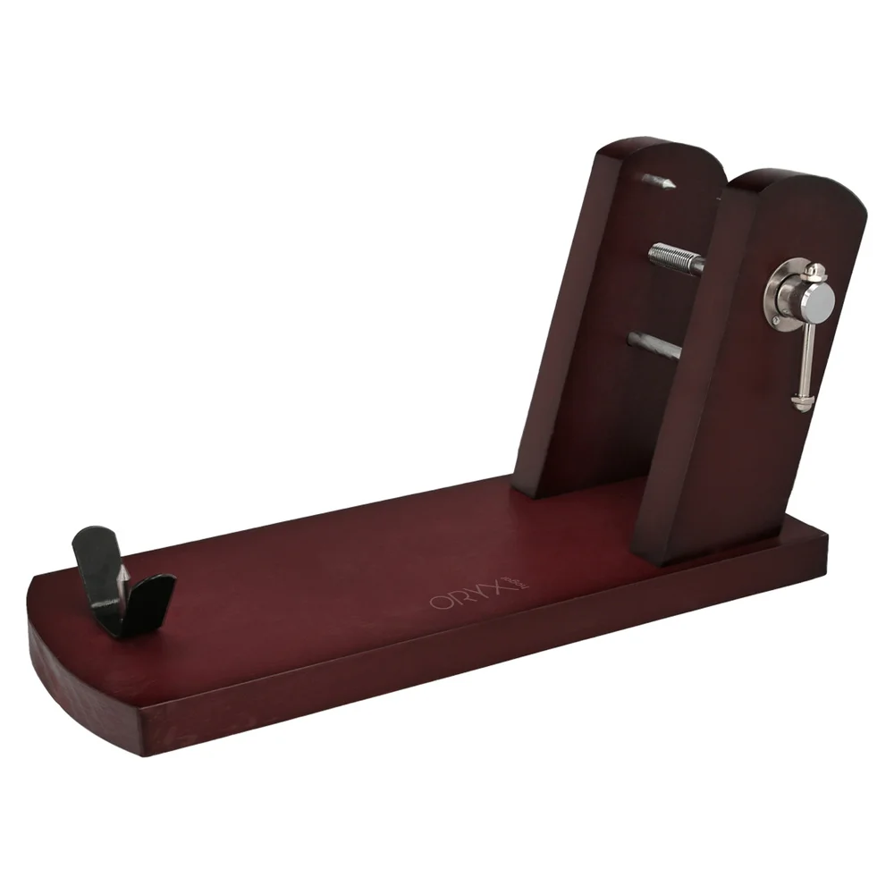 Ham Holder Reserva - Wooden base with iron support, measures 46.5x18.5x25 cm, made of pine wood and steel, perfect for gourmet slicing and serving ham in your kitchen.