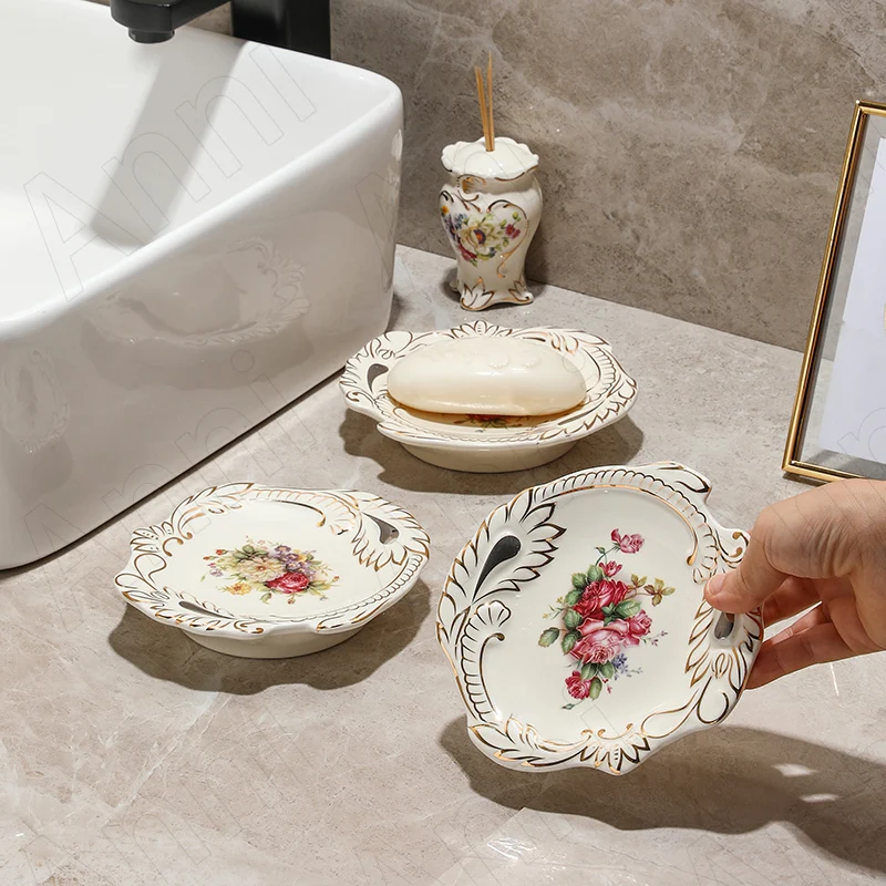 European Ceramic Soap Dish Creative Hand Painted Flowers Decorative Drain Soaps Holder Modern Hotel Desktop Bathroom Accessories