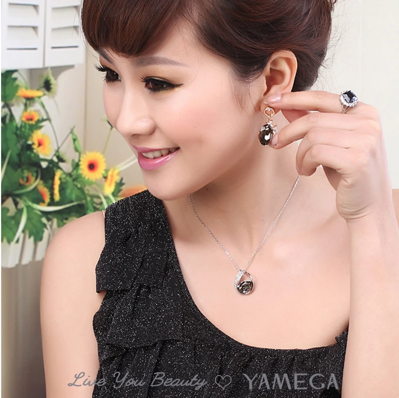 YAMEGA Fashion Austrian Rhinestone Crystal Pendant Necklace Chain Unique Gifts Fine Jewelry Necklaces for Women Perfect qualiy