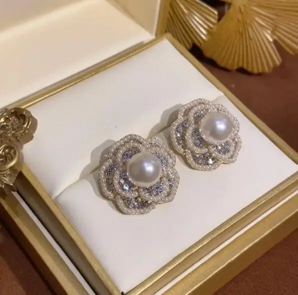 Super fairy temperament flower pearl rhinestone earrings wild personality fashion elegant women earrings