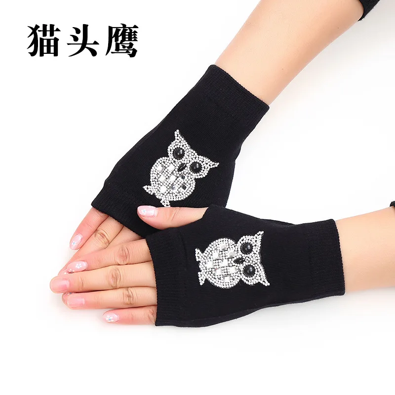 Cool Cartoon Skull Winter Rivet Hot Drilling Mitten Women Warm Knit Diamonds Sequins Fingerless Hip Hop Punk Dancing Glove G50