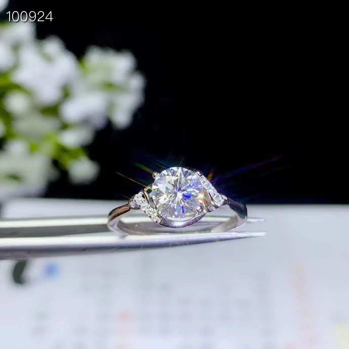 

classic crackling moissanite gemstone ring fine jewelry 925 silver ornament 1 carat round gem engagement ring wedding girl gift