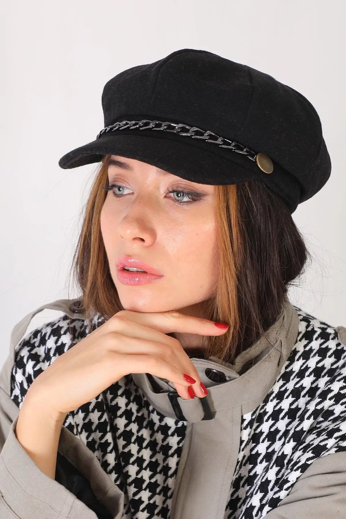 Women Black Chain Detail Cachet Captain Pattern Hat