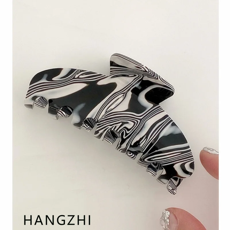 HANGZHI أبيض وأسود لطخة اللون خلات مشبك شعر مشبك القرش حمام العصرية حمام حفلة إكسسوارات الشعر 2021 جديد للنساء