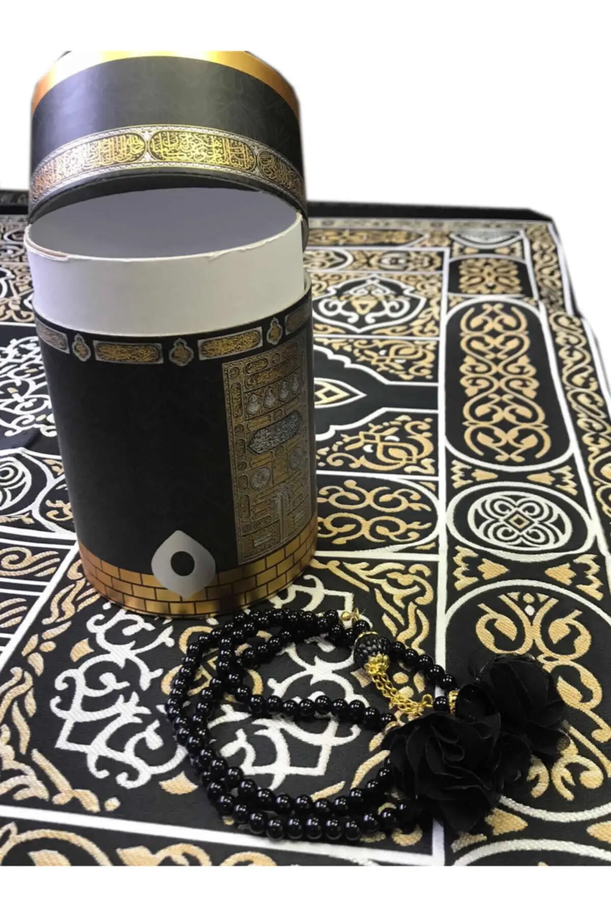 Cylindrical Kaaba Boxed Fragrant Silk Prayer Rug-Rose Pearl Rosary