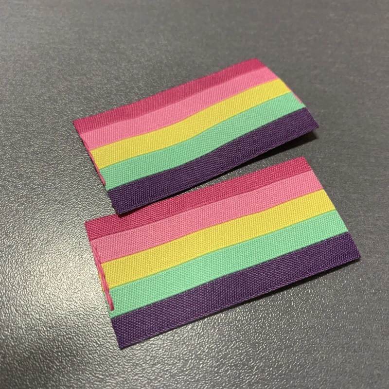 

Factory Price Customized 3.1*5.7cm in 75D Colorful Strip Woven Label Woven Tag