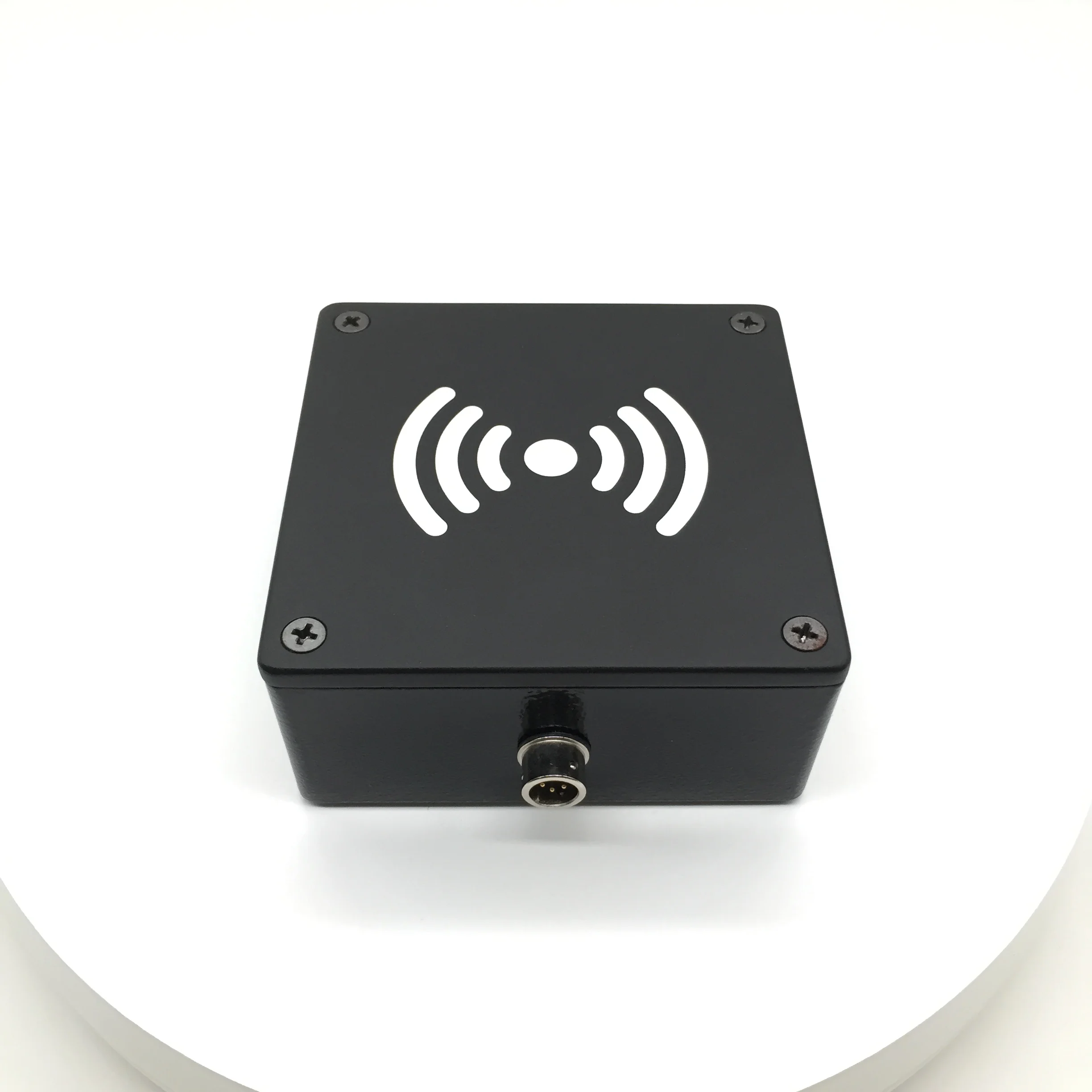 

FONKAN UHF RFID Industrial Reader Metal Shell IP67 ISO18000-6C RS232 Serial Port 0-2M 3dbi Antenna Free SDK And Software