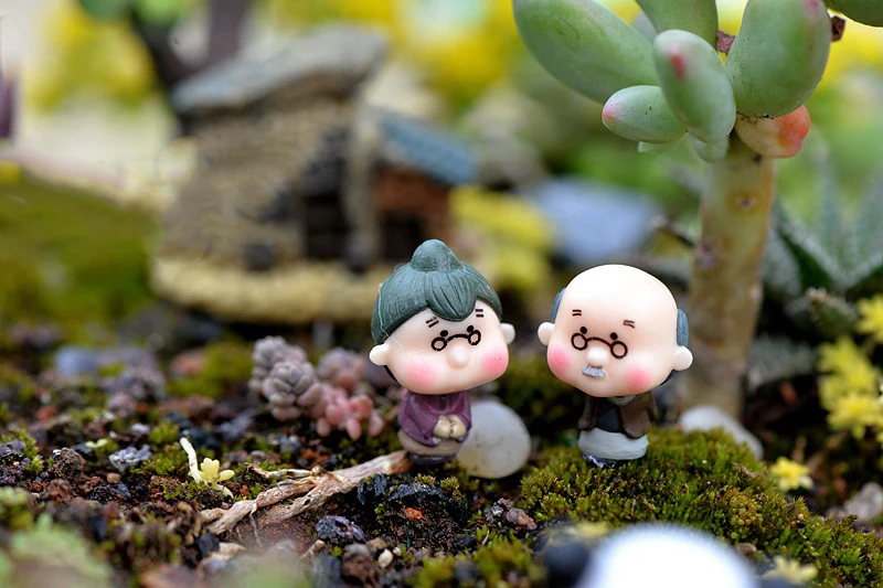 2 Pcs Moss Micro-landscape Pendulum Grandpa and Grandma and The Old Creative Doll Pendulum DIY Assembly Accessories