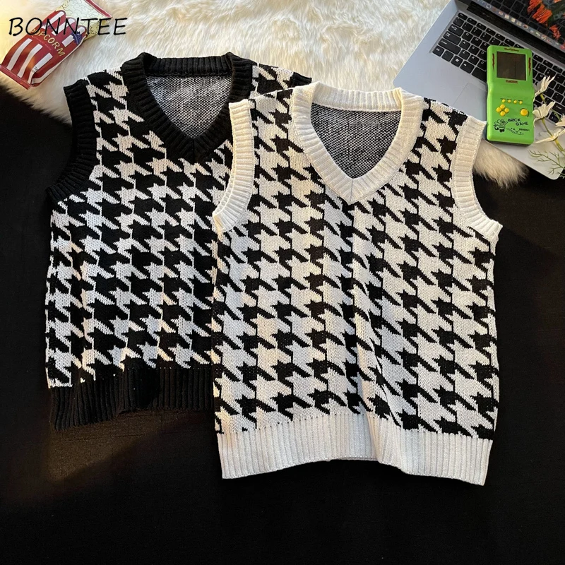 Men Houndstooth Sweater Vest Vintage V-neck Loose College All-match Sleeveless Sweaters Couple Fashion Knitted Tops Harajuku New