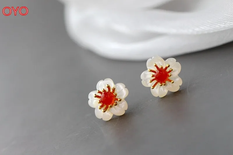 

Fashion white shell petal stud earrings with natural southern red agate 925 sterling silver stud earrings