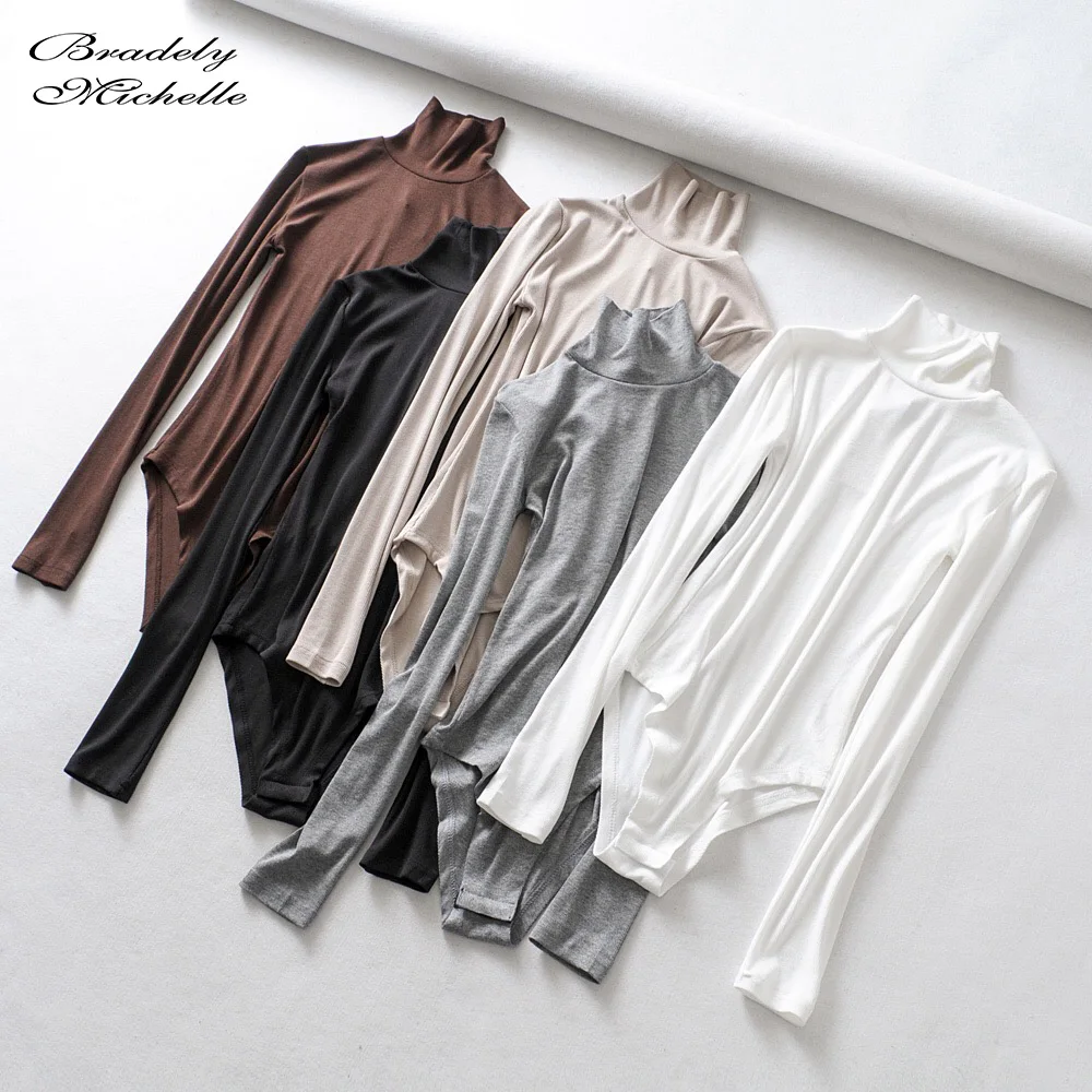 

Женское трикотажное боди с высоким воротником и длинным рукавом