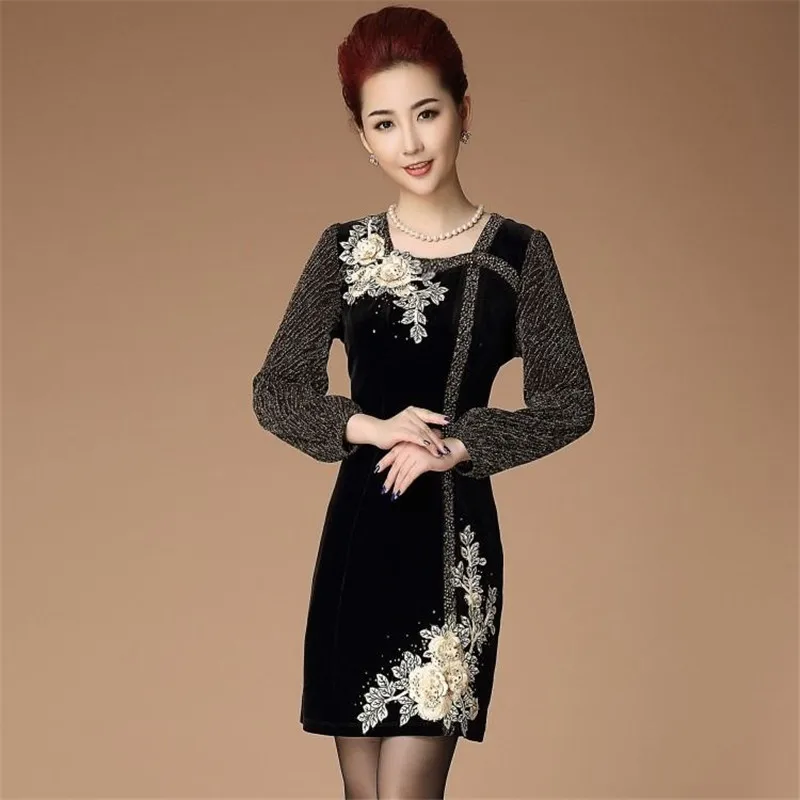 High End Women Dress Spring Autumn New Gold Velvet Embroidered Dress Long Sleeve Middle Aged Mother Elegant Party Dress 4XL 2421