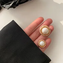 Luksusowe Faux Pearl metalowe przyciski do szycia dekoracyjne dla rzemiosła płaszcz Cardigan akcesoria robótki złote materiały Diy 6 sztuk/partia